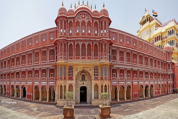 From Delhi: Private Amber Fort, City Palace and Jal Mahal Tour