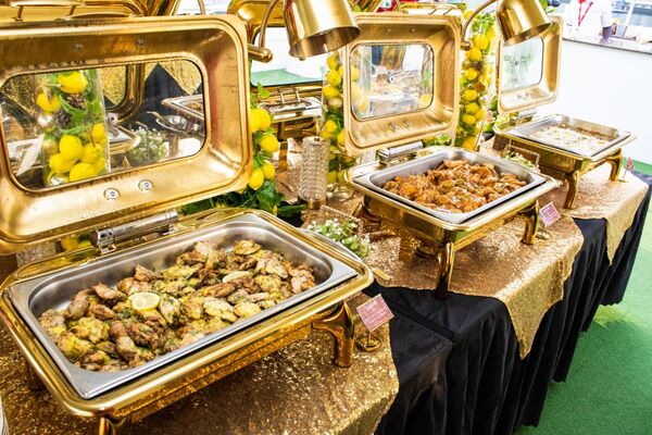 Dubai Marina Dinner Cruise with Drinks & Live Music