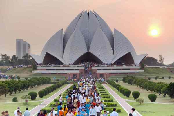 From Delhi: Guided Layover Delhi City Highlights Tour