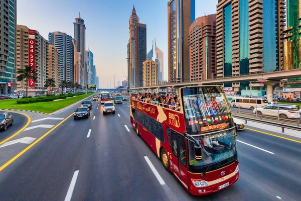 Dubai 5-Day Hop-On Hop-Off Bus, Dhow Cruise, & Desert Tour