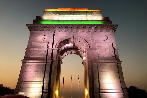 From Delhi: Private 4-Days Delhi, Agra or Jaipur Tour with Hotels