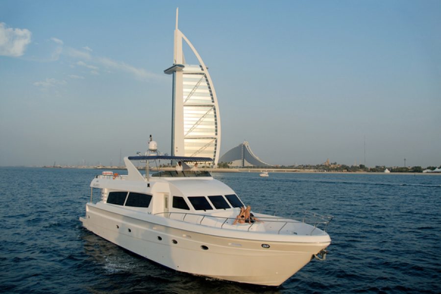 Dubai Marina Yacht Tour with Breakfast or BBQ