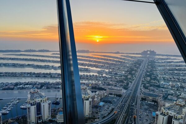Dubai Blue Mosque and Palm Jumeirah Tour with Frame Entry