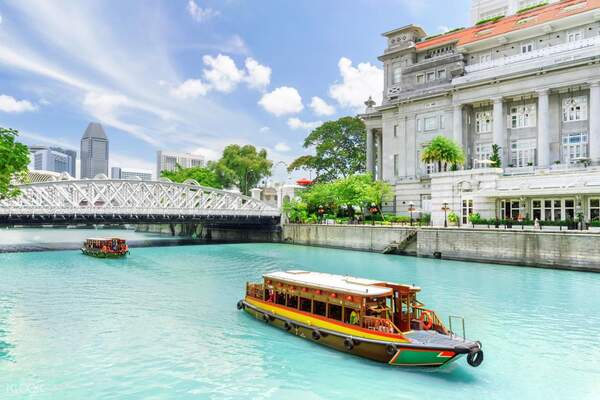 Singapore Sightseeing by River Cruise