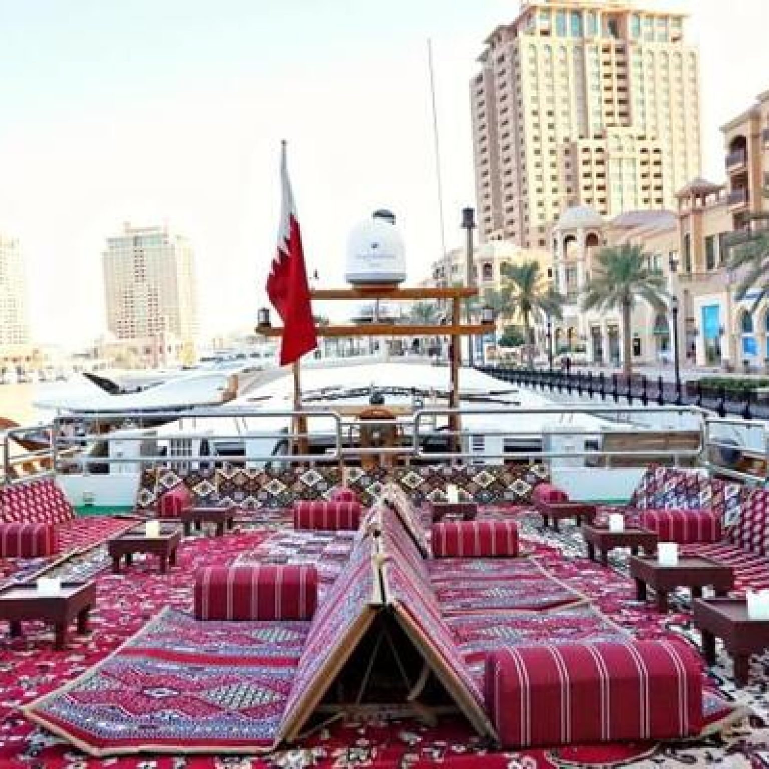 national-cruise-qatar-dhow-cruise-majlis-1