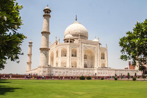 From Delhi: Private Taj Mahal & Agra Tour by Gatimaan Train
