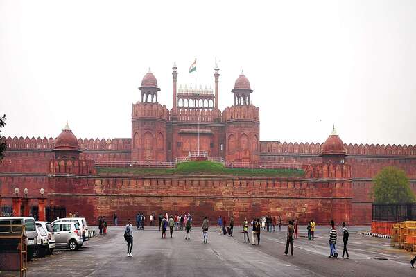 From Delhi: Guided Layover Delhi City Highlights Tour