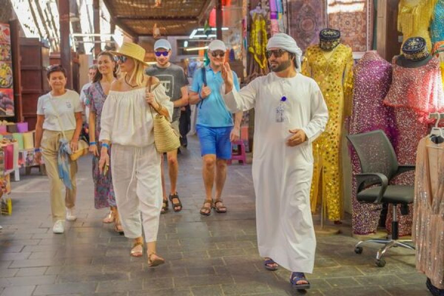 Dubai Premium Walking Tour with Water Taxi and Emirati Food