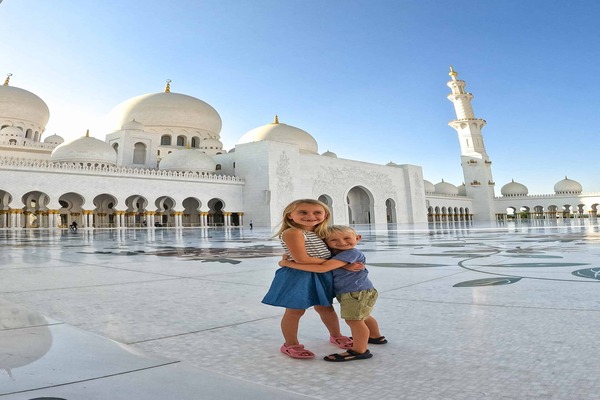 Abu Dhabi Premium Full-Day Sightseeing Tour From Dubai