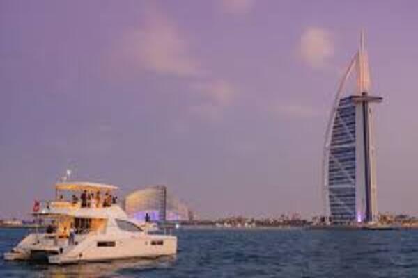 Private Dubai Yacht Charter from Dubai Marina
