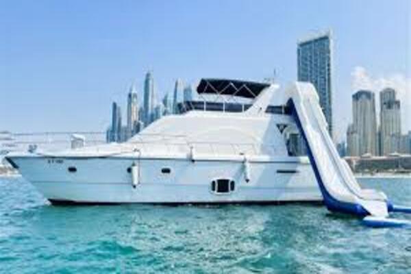 Private Dubai Yacht Charter from Dubai Marina