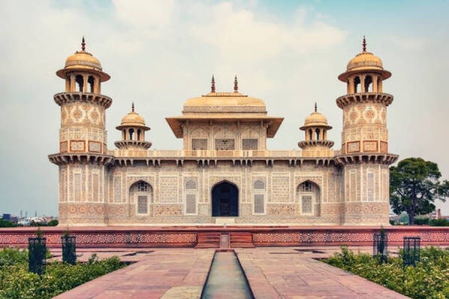 All-Inclusive Taj Mahal Day Trip from Delhi with Agra Fort & Baby Taj