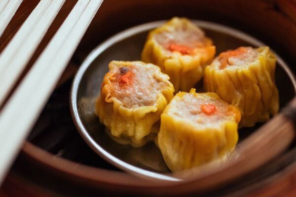 10 Tastings Food Private Singapore Tour with Locals