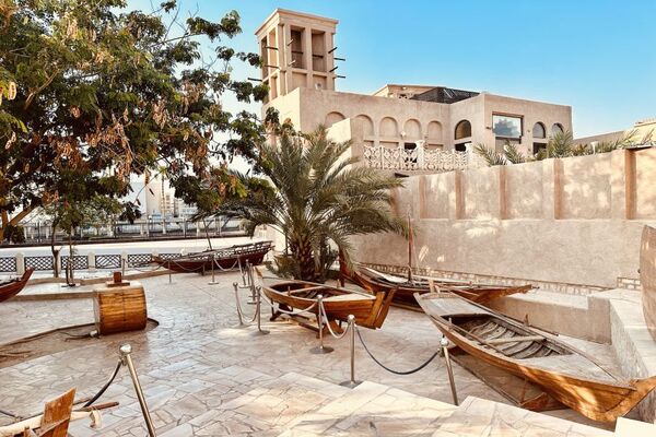 Dubai Guided Old Town Tour with Souks, Tastings & Boat Tour