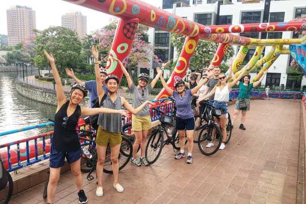 Singapore: Lion City Highlights Bike Tour