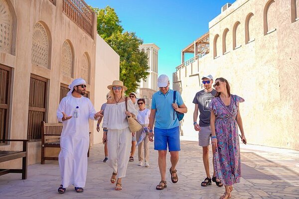 Dubai Guided Old Town Tour with Souks, Tastings & Boat Tour