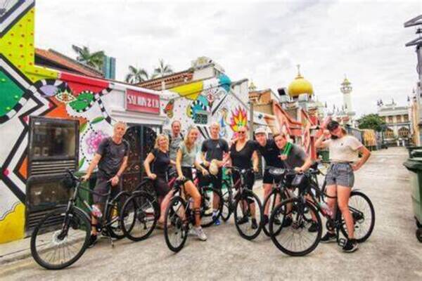 Singapore: Lion City Highlights Bike Tour