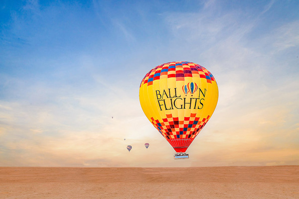 Adventurous Dubai Hot Air Balloon Ride with Vintage Car Ride