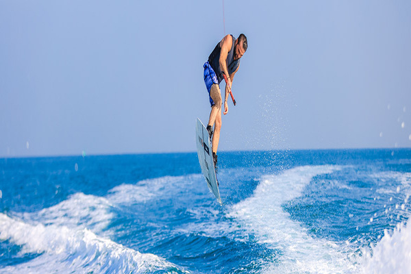 Dubai Surf High Experience One Hour Wake Board Session