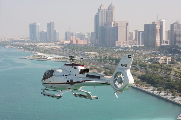 Abu Dhabi- Sightseeing Helicopter Toura