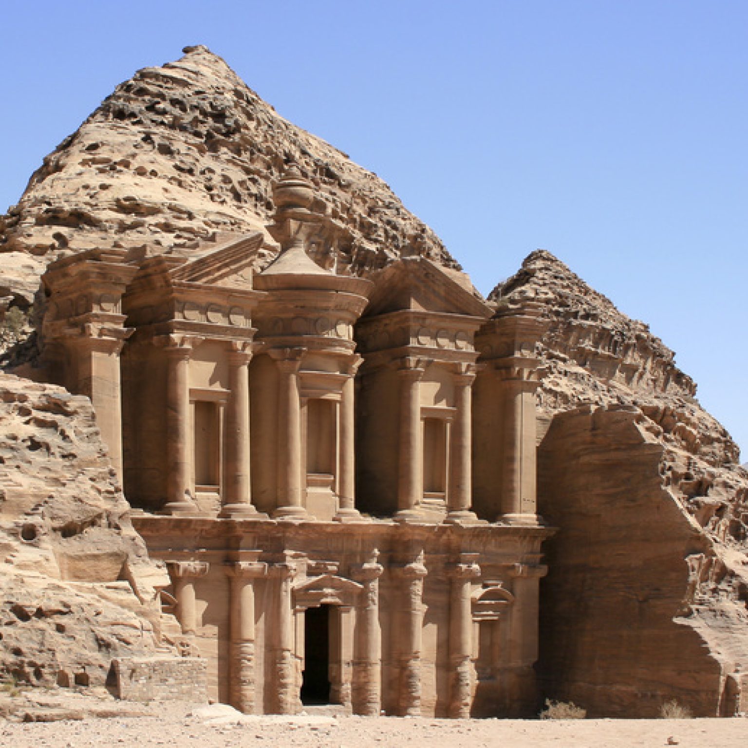 The_Monastery,_Petra,_Jordan8 (1)